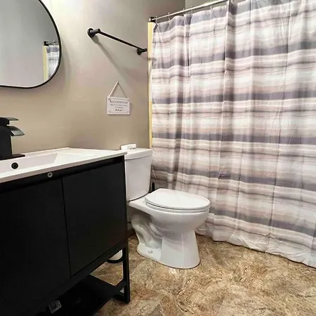 Beautiful 2Br Apartment. Black-Out Curtains Peoria Exterior photo